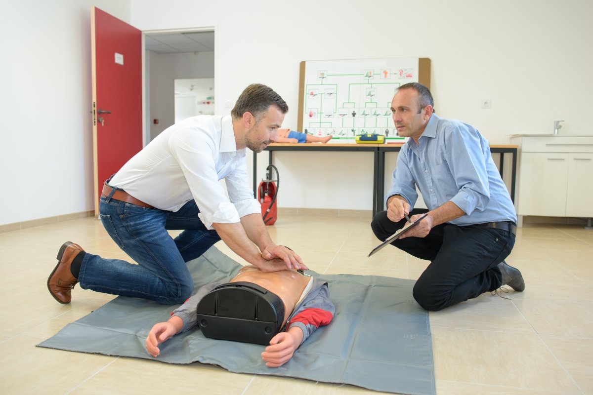 first aid course deeside