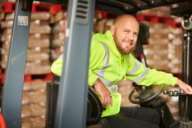 fork-lift-driver-liverpool fork lift truck training liverpool